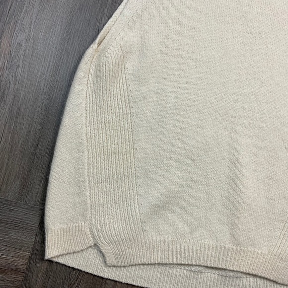 Charli Mock Neck Sleeveless Sweater Vest Womens Medium Ivory Wool Cashmere Cozy - Picture 6 of 8